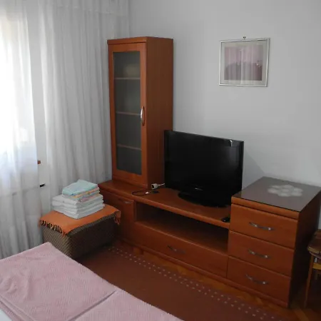 Apartment Edita 21 Pax *